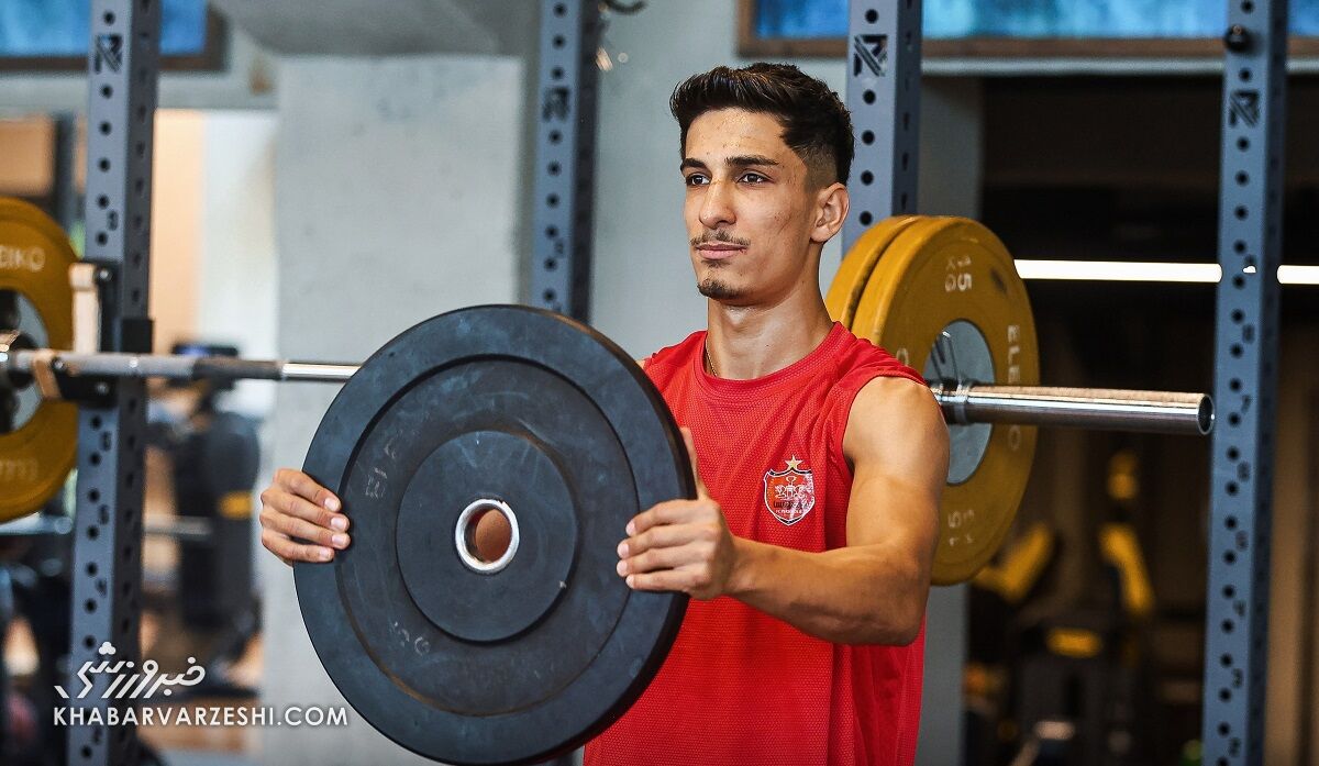 درخواست غیرمنتظره هافبک جوان پرسپولیس؛ شماره ۱۰ را میخواهم! درخواست غیرمنتظره هافبک جوان پرسپولیس؛ شماره ۱۰ را میخواهم!