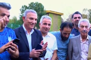 ویدیو| حضور رقبای سابق پرسپولیسی در جشن تولد و بازی دوستانه استقلال - هنرمندان