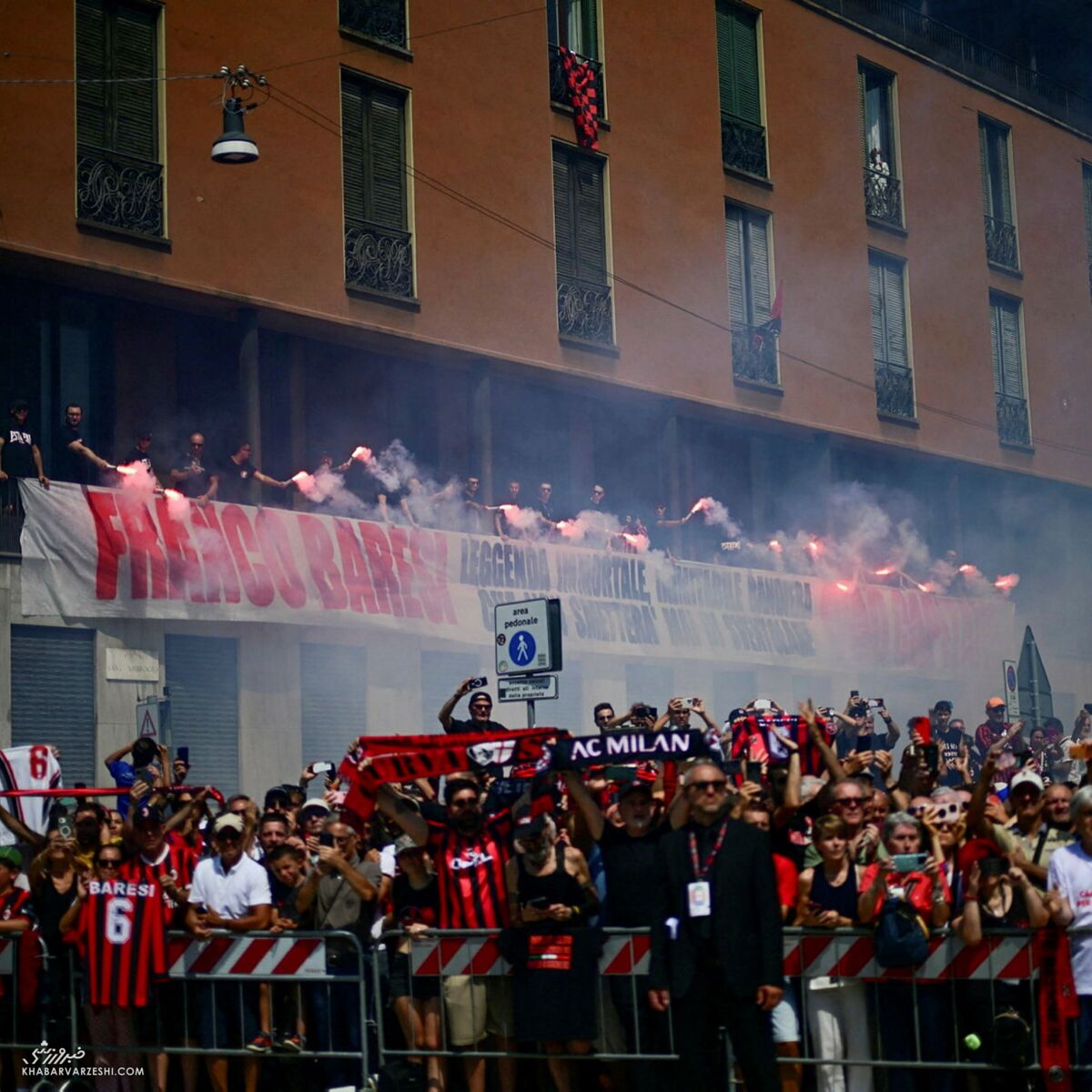 مراسم تشییع پیکر فرانکو بارزی