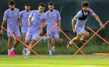 مربی سابق پرسپولیس برای همراهی استقلال در راه ایران