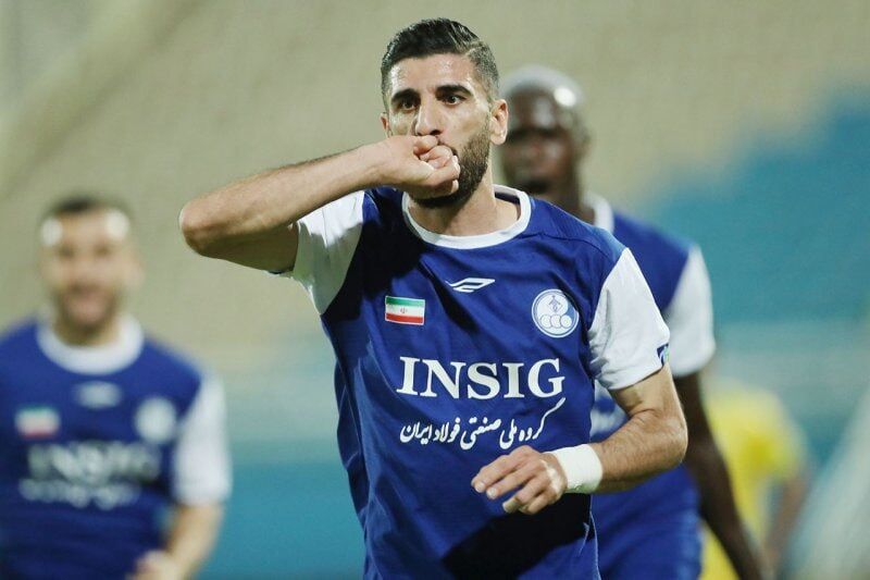مهاجم سابق استقلال خوزستان شاگرد یحیی گلمحمدی شد +عکس