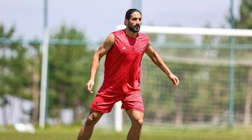 سپاهان دست‌بردار مدافع پرسپولیس نیست