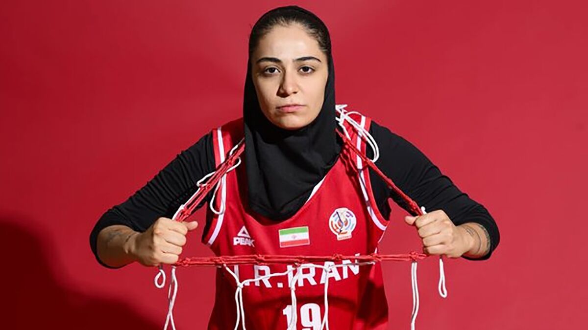 استقلال یک ملیپوش جدید خرید