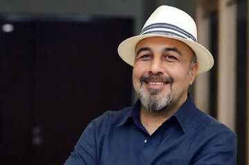خبرورزشی‌گردی| رضا عطاران: کاش خداداد ۱۰ سال جوان‌تر بود/ چرا نباید فوتبال تماشا کنم؟ آرسن ونگر را دوست دارم