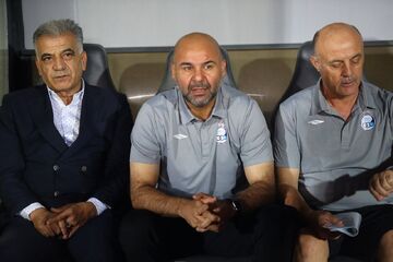 بختیاری‌زاده: اگر پنجره استقلال باز بود، جلوی ریخت‌وپاش را می‌گرفتم