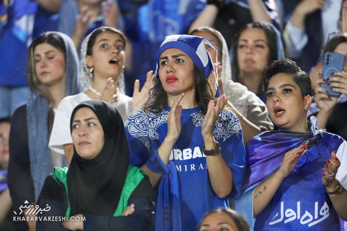 بانوان طرفدار استقلال