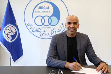 مربی تیم ملی، سرمربی استقلال شد +عکس