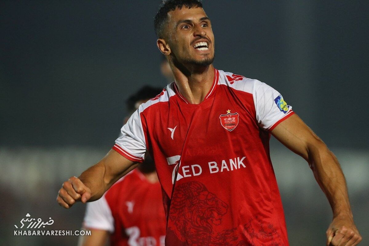 علیپور قراردادش را با پرسپولیس تمدید کرد؟