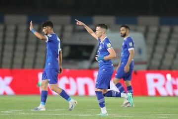 رفتارهای کودکانه هواداران فوتبال در ایران/ انتقام مجازی پرسپولیسی‌ها بعد از چند سال؛ ماجرای آل‌کثیر برای آسانی تکرار شد!