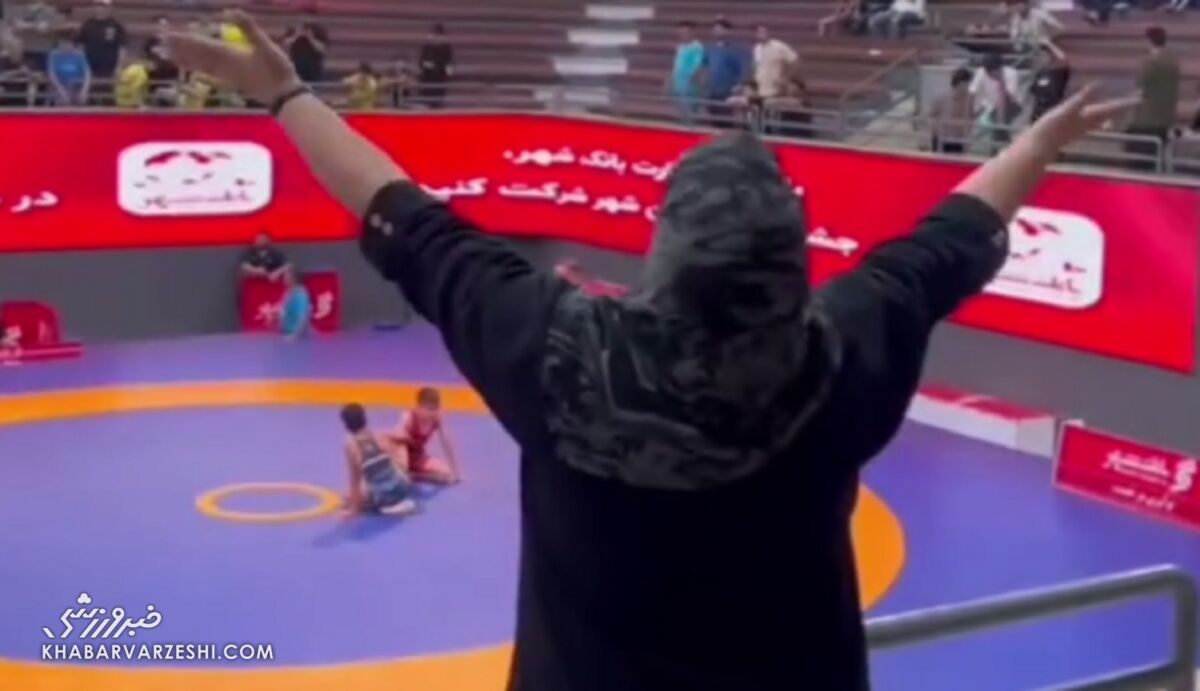ویدیو | شادی مادر کشتیگیر نونهال پس از پیروزی پسرش
