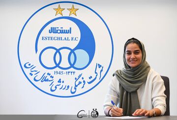 بهترین گلزن تاریخ سپاهان رسماً به استقلال پیوست/ رونمایی از اولین خرید آبی‌ها +عکس