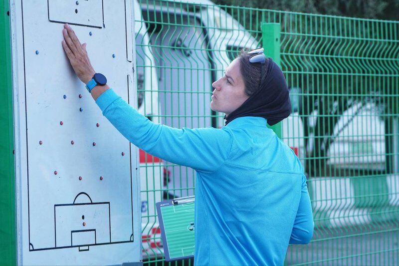 پایان حواشی؛ سرمربی پرسپولیس می‌ماند