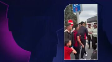 ویدیو| پخش تیکه انداختن هوادار تراکتور به بازیکنان پرسپولیس در فوتبال برتر!