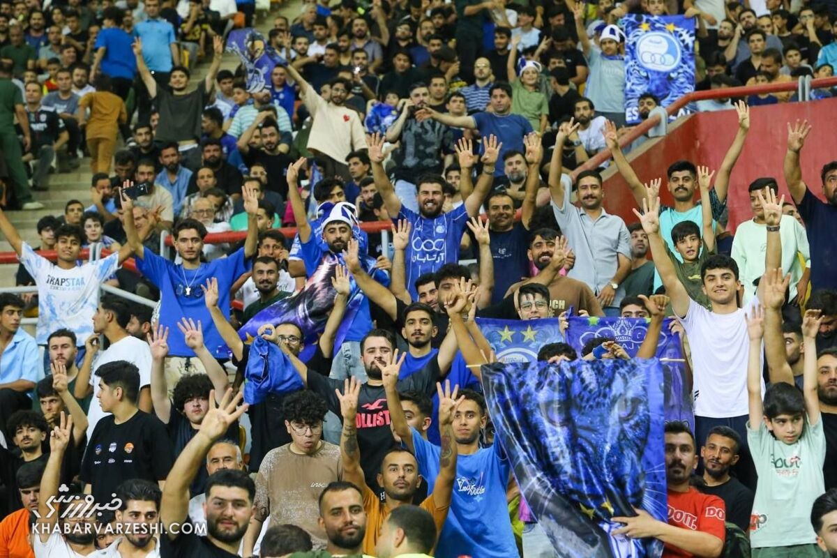 شعار تند استقلالیها بعد از دیدن رامین رضاییان