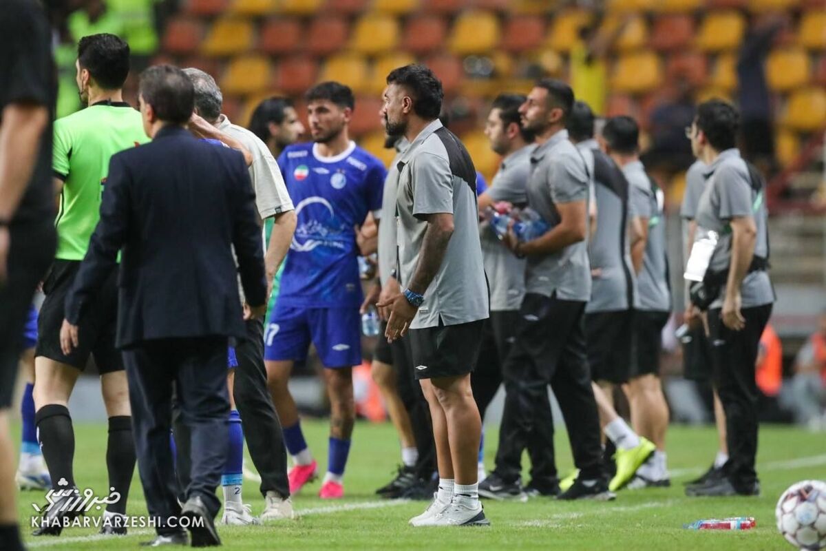 حمله مدیر استقلال به فدراسیون فوتبال: فقط بلدید بازیها را بدون تماشاگر کنید/ وقتی تماشاگران ما را کتک زدند، شما کجا بودید؟
