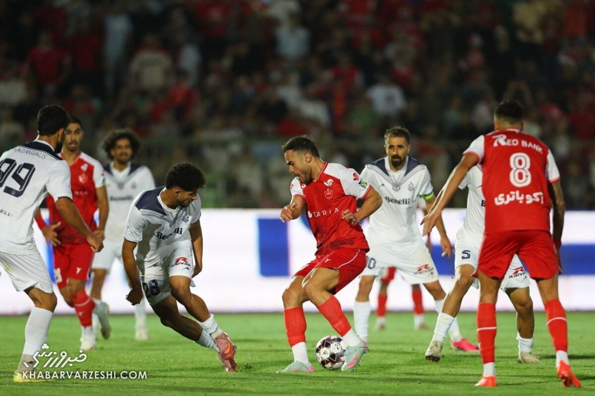 اوستون اورونوف در دیدار پرسپولیس - ملوان