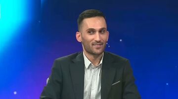 ویدیو| پخش وویس مهدی طارمی برای پیام صادقیان در پخش زنده: حتی اگر یک زندگی نیمه حرفه‌ای داشتی...