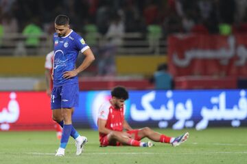 شایعات رنگ واقعیت گرفت؛ مهاجم استقلال دومین مغضوب بختیاری‌زاده!