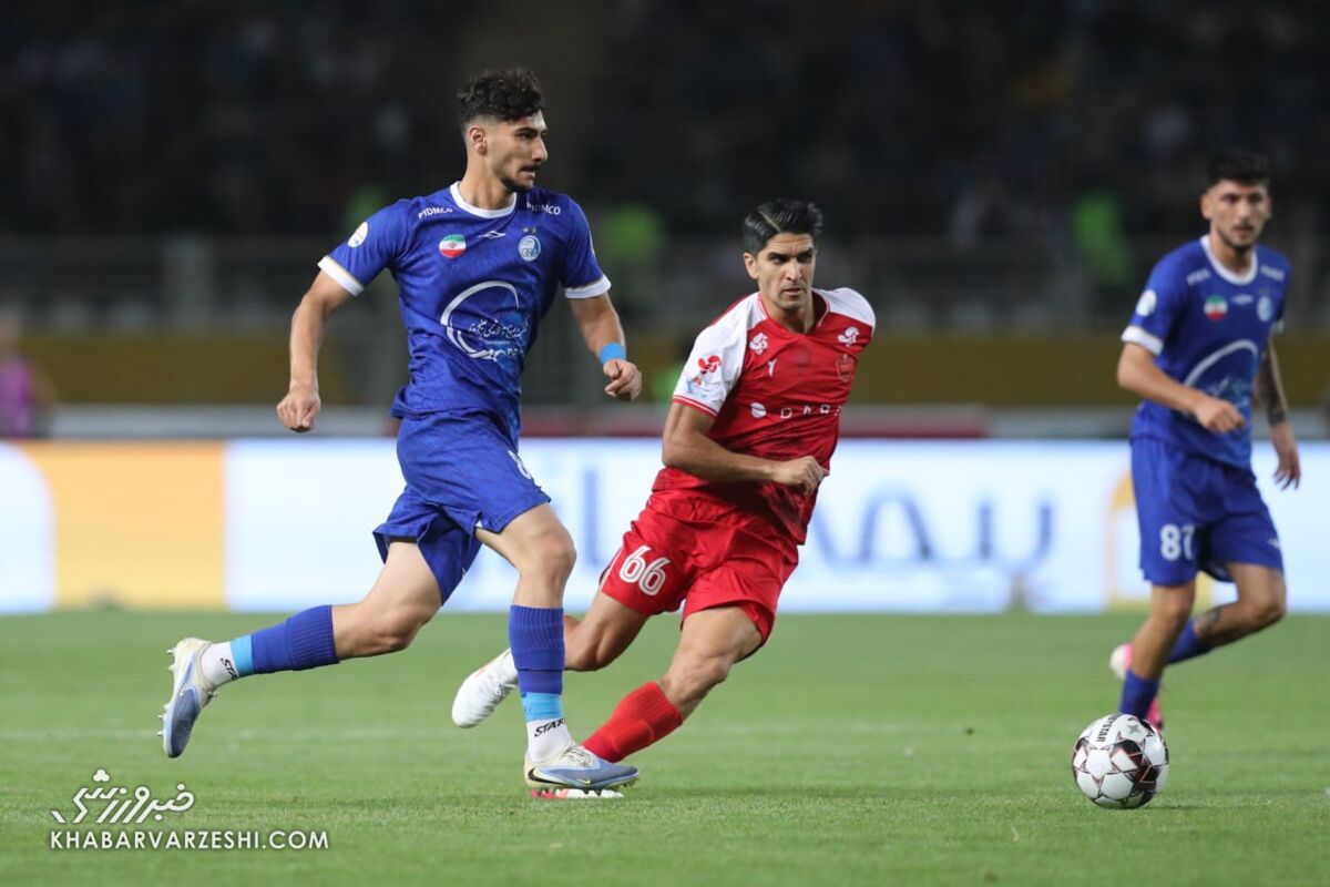 امیرمحمد رزاقی‌نیا در دیدار استقلال - پرسپولیس