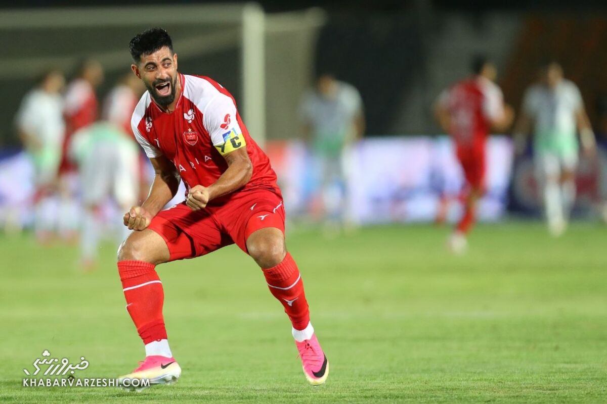 واکنش کاپیتان پرسپولیس به گرفتن گلوی مدافع استقلال در دربی/ کنعانی: اتفاقات تبریز؟ دوست ندارم/ پنالتی ذوب؟ به داور گفتم چک کند