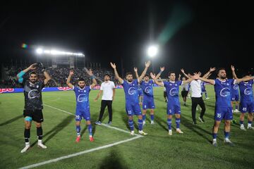 استقلال چرا برد؟ دوپینگ پیکان جواب نداد، برای استقلال جواب داد!