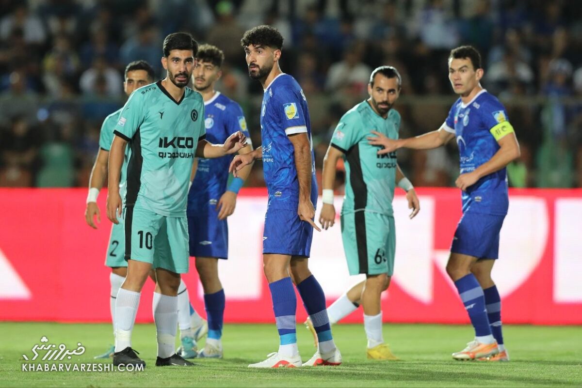 استقلال - پیکان