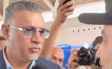 ویدیو| علی دایی در افتتاحیه نمایشگاه خودرو: کجای جامعه مافیا ندارد که صنعت خودرو و فوتبال نداشته باشد!