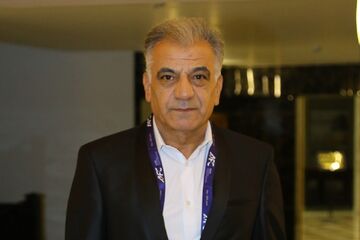 پرویز مظلومی گفت از گلی که به پرسپولیس زدم مثل ناموس خودتان محافظت کنید/ با پاداش دربی برای خودم پیراهن و شلوار خریدم