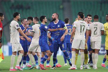 پوستر استقلال برای دیدار با شباب الاهلی با نقش‌آفرینی دو مدافع +عکس