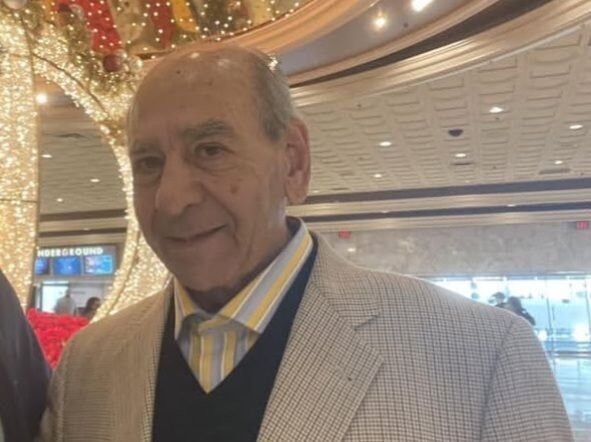 پرویز شیخان