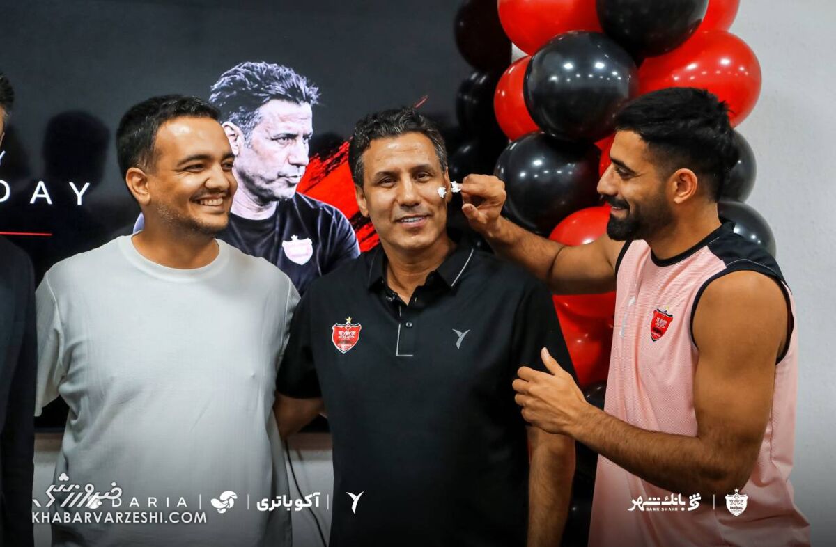 تولدبازی پرسپولیسی‌ها/ کیک مالی کنعانی روی صورت تارتار +تصاویر