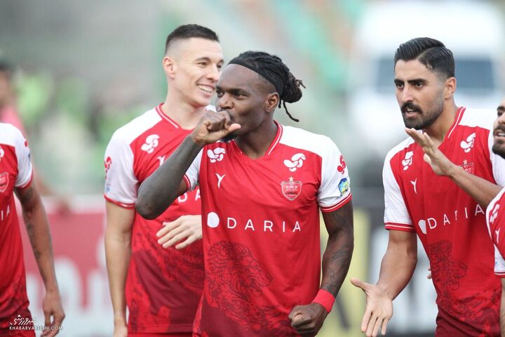 شادی گل تیوی بیفوما؛ پرسپولیس - صنعت نفت