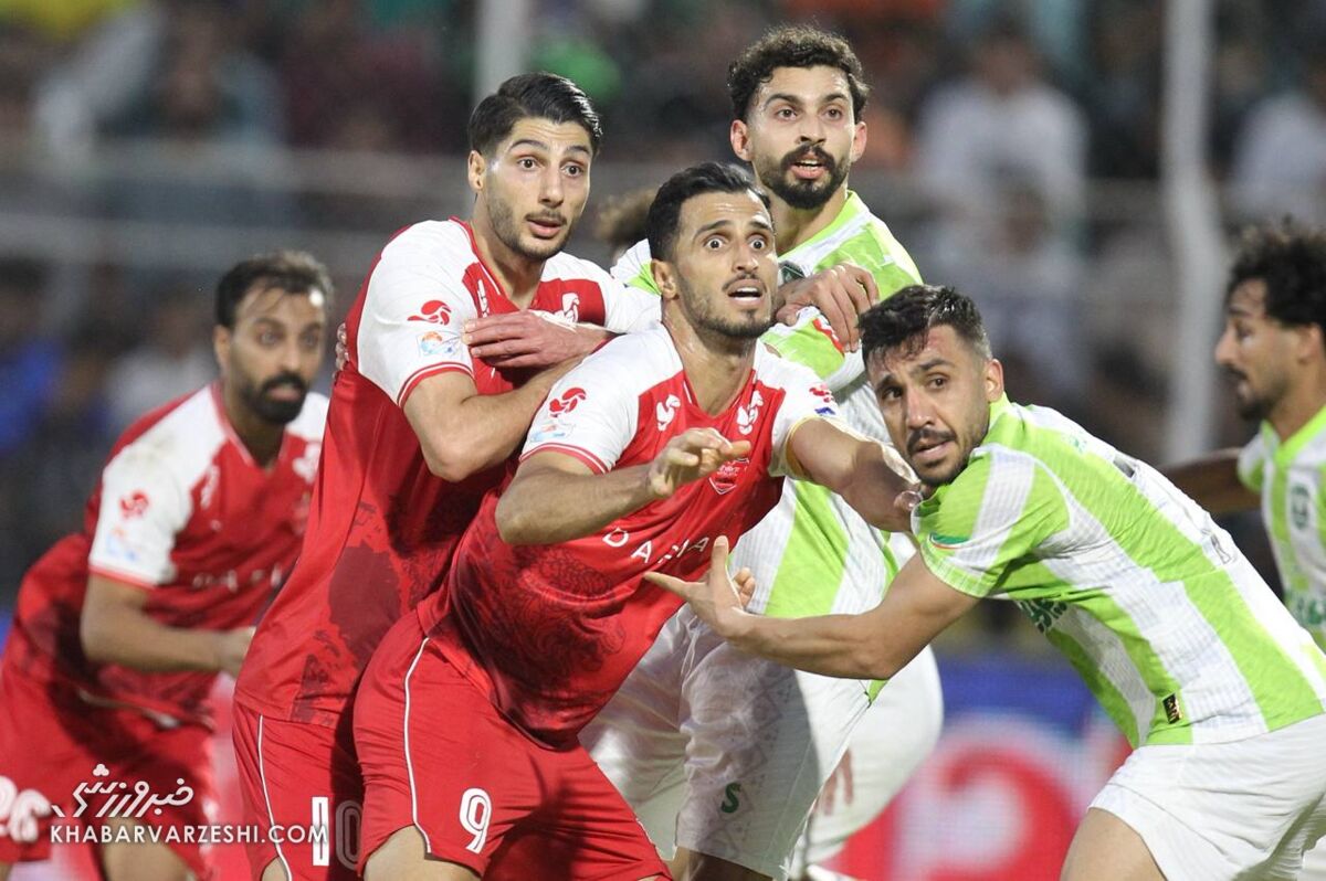 پرسپولیس ۰ - خیبر ۰/ تساوی شیرین سرخ‌ها با صدرنشینی