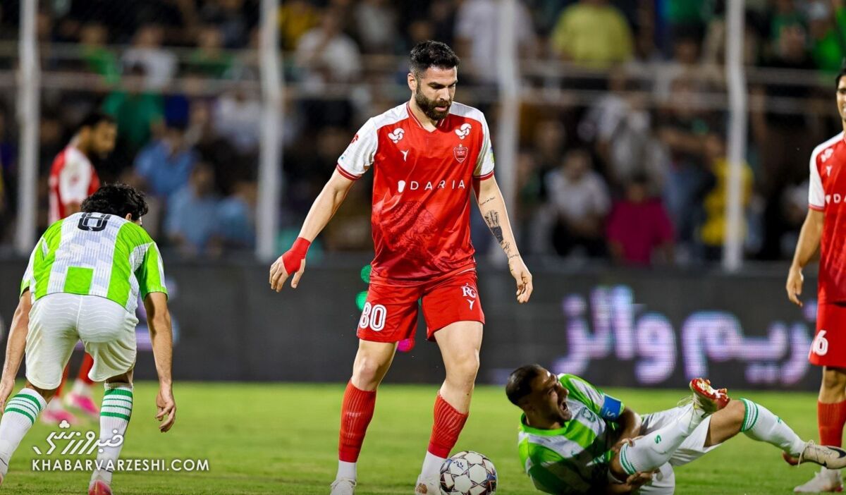 یک کارت زرد و دیگر هیچ؛ هافبک پرسپولیس باز هم چیزی برای ارائه نداشت