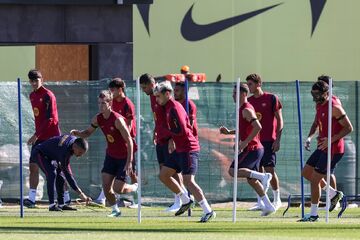 دردسر تازه بارسلونا پیش از جدال با PSG؛ پرواز کاتالان‌ها به تاخیر افتاد
