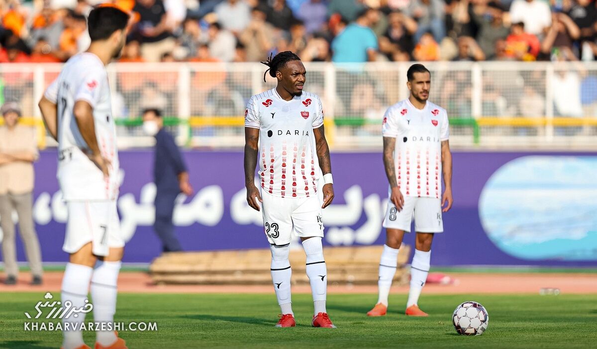 بیفوما به شایعه دوپینگ خندید؛ تزریق معنادار ستاره پرسپولیس جلوی دوربین +عکس