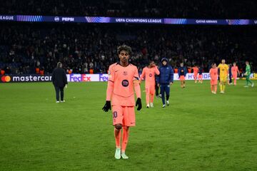 شکایت بارسلونا از بنر وحشتناک هواداران PSG؛ قتل‌عام به سبک پاریسی! +عکس