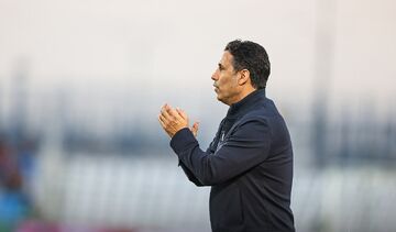 تارتار: شعار «بی‌غیرت» هواداران پرسپولیس؟ باختیم ولی موقعیت گل ندادیم! / بدشانس بودیم و سه بازیکن را نداشتیم/ هدف ما قهرمانی است