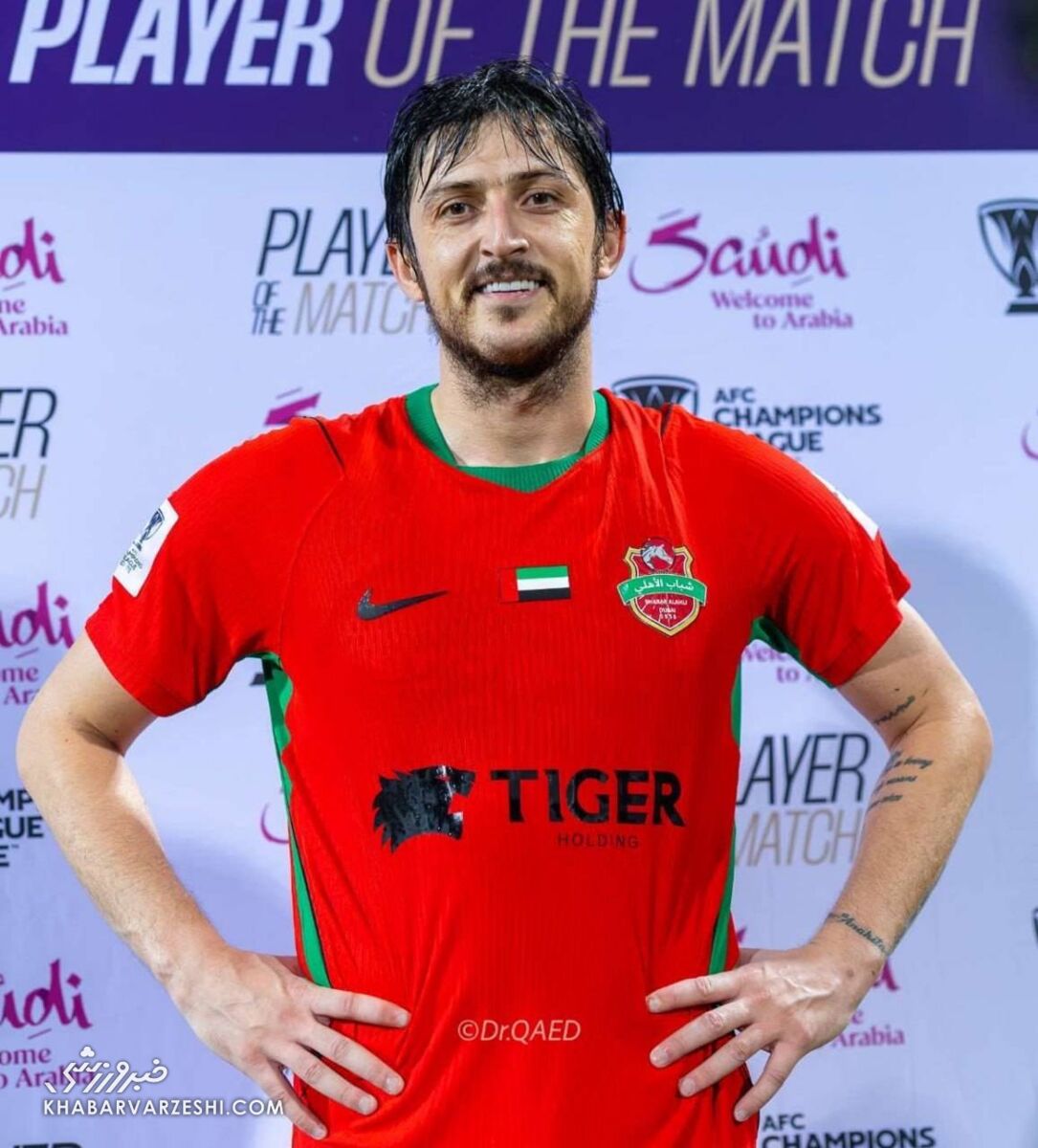 سردار آزمون بهترین بازیکن شباب الاهلی - استقلال +عکس