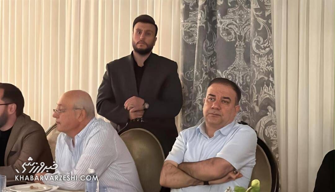دیدار استقلالی&zwnj;ها با مدیرعامل جدید/ متدین پای صحبت پیشکسوتان نشست +عکس