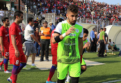 مدافع خونه به خونه به نساجی پیوست