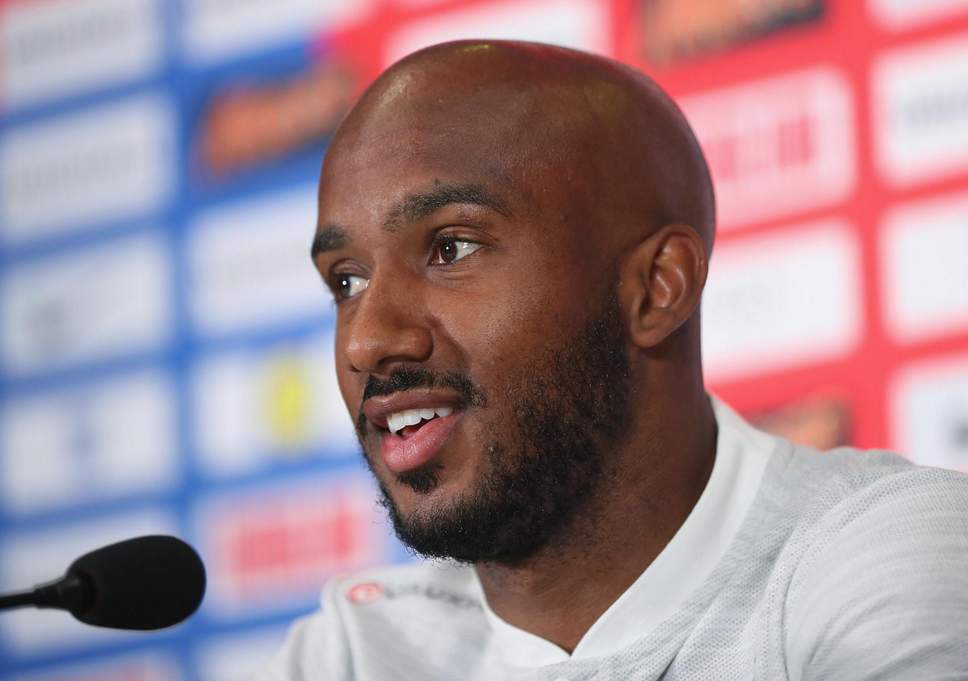 دلف با تولد فرزندش، اردوی انگلستان را ترک کرد