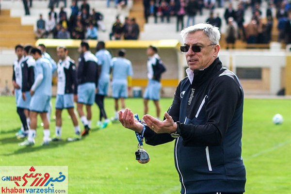 کرانچار: بازیکنی نیاید نفر جایگزین انتخاب می‌شود