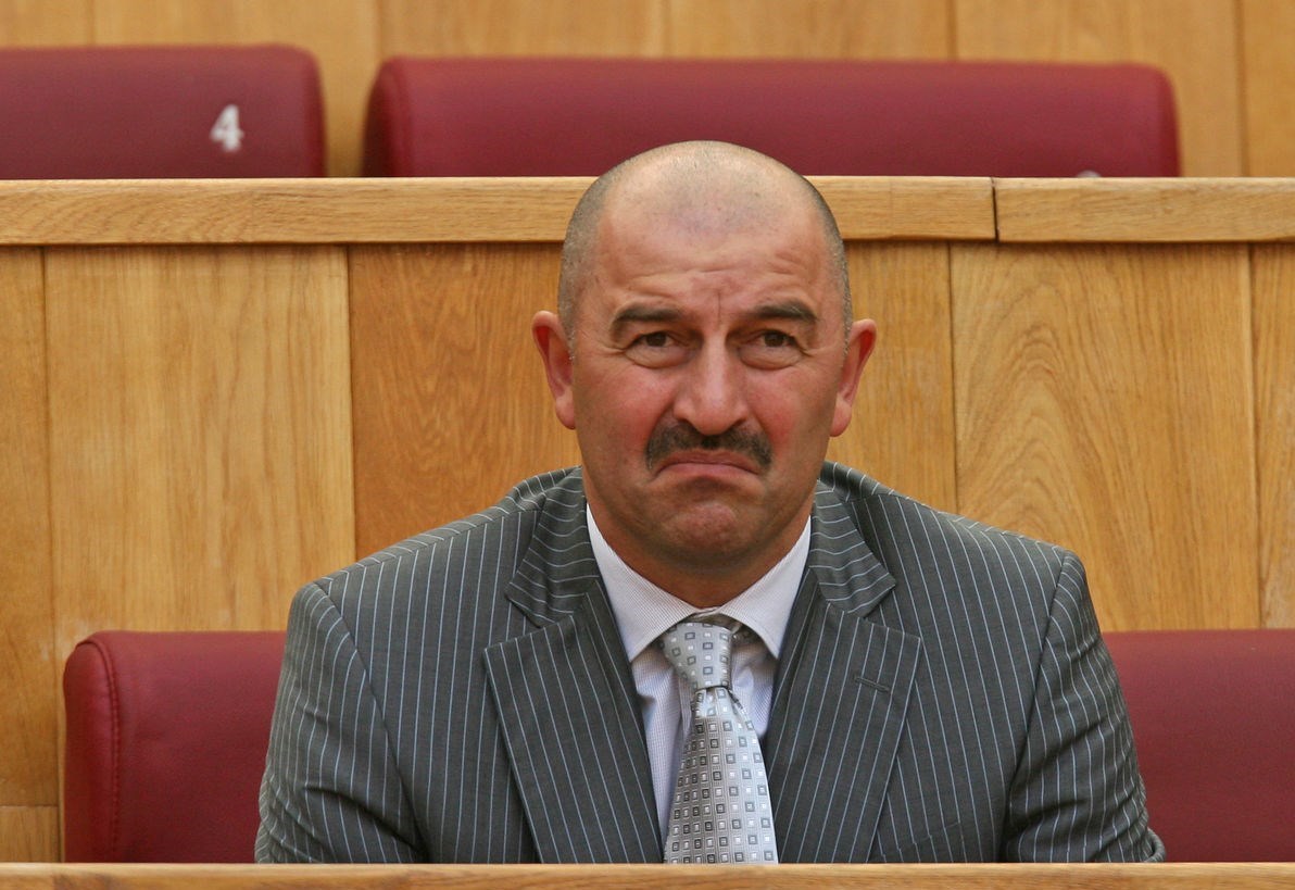 سبیل مربی محبوبی که هرگز تراشیده نشد