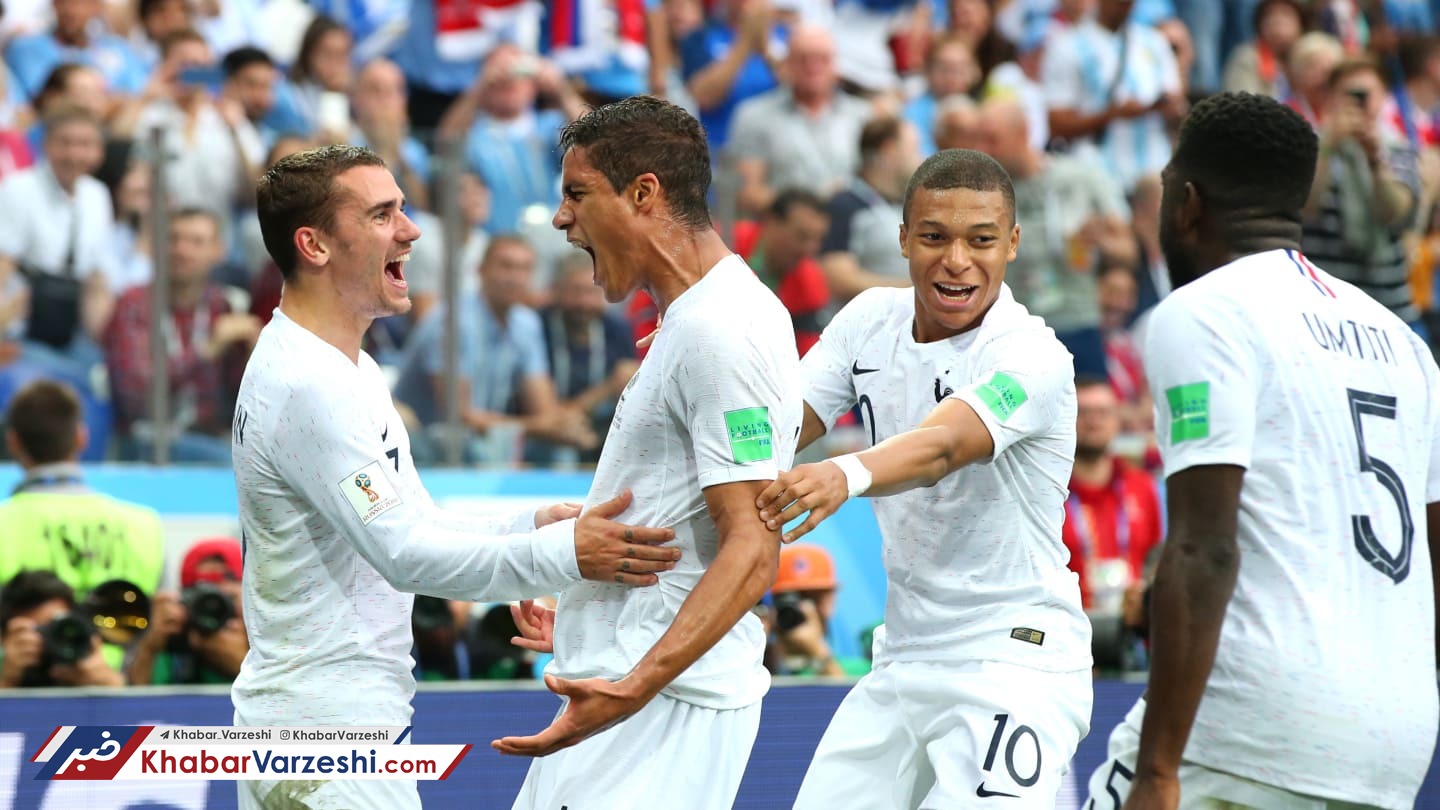 گزارش تصویری‌| صعود خروس‌ها به مرحله نیمه‌نهایی با برتری مقابل چارئواس