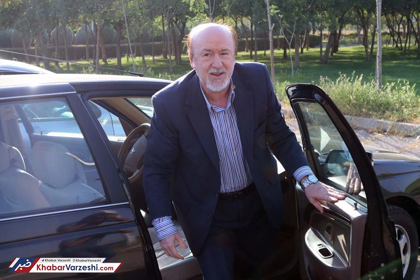 افتخاری از استقلال کناره گیری کرد