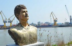 ورزشگاه سیروس قایقران چه شد؟