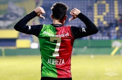 درآمد میلیونی نایمخن از فروش جهانبخش