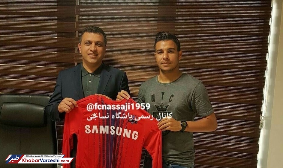 مهاجم پیشین استقلال به نساجی پیوست