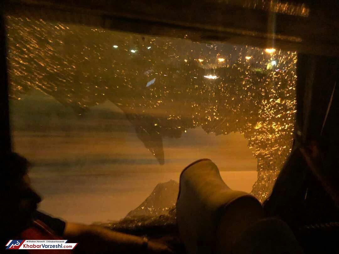 عکس| حمله به اتوبوس پرسپولیسی‌ها در اهواز